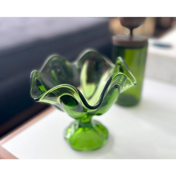 L E Smith Art Glass Compote Bowl Ruffled Emerald Green Simplicity Pattern - Picture 5 of 7